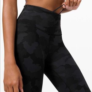 NWT Lululemon Wunder Under Tight  25” - Heritage Camo